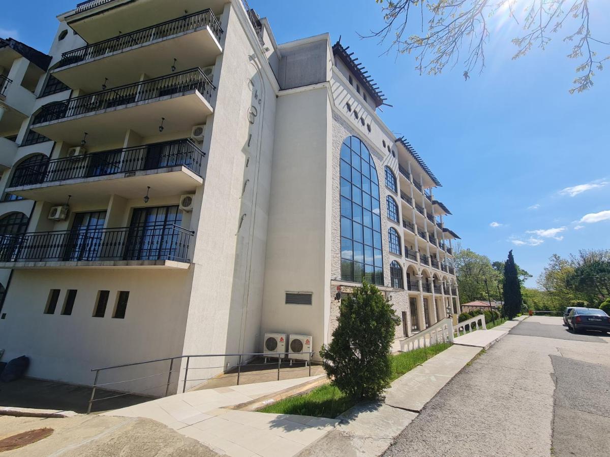 Almi - The Cliff Apartment *